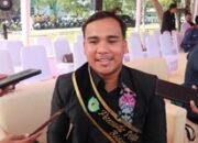 Pj. Gubernur Kaltim memberikan penghargaan kepada pemuda yang berjuang untuk melestarikan seni dan budaya, meskipun di tengah pesatnya perkembangan IKN.